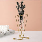Golden Metal Vase - 1 Pc Elegant Home Decor